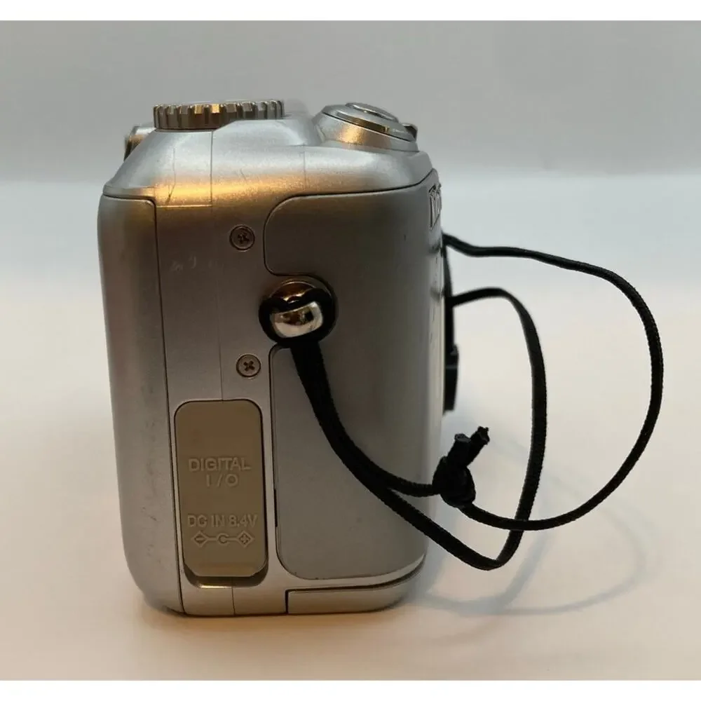 Nikon Coolpix 4300 Silver 4MP Digital Camera UNTESTED